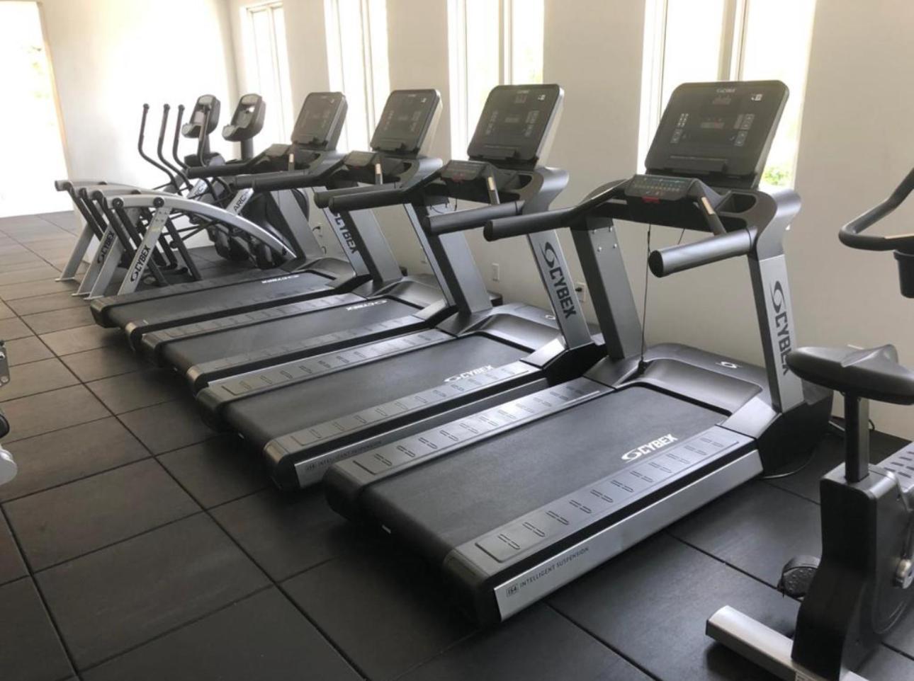 Westmoreland Hills - Mount Standfast - St James - Full Gym Membership เซนต์เจมส์ ภายนอก รูปภาพ